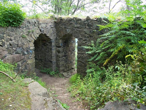 eyrie house ruins
