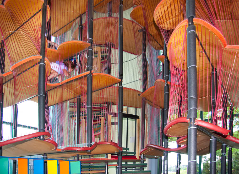 childrens museum in holyoke